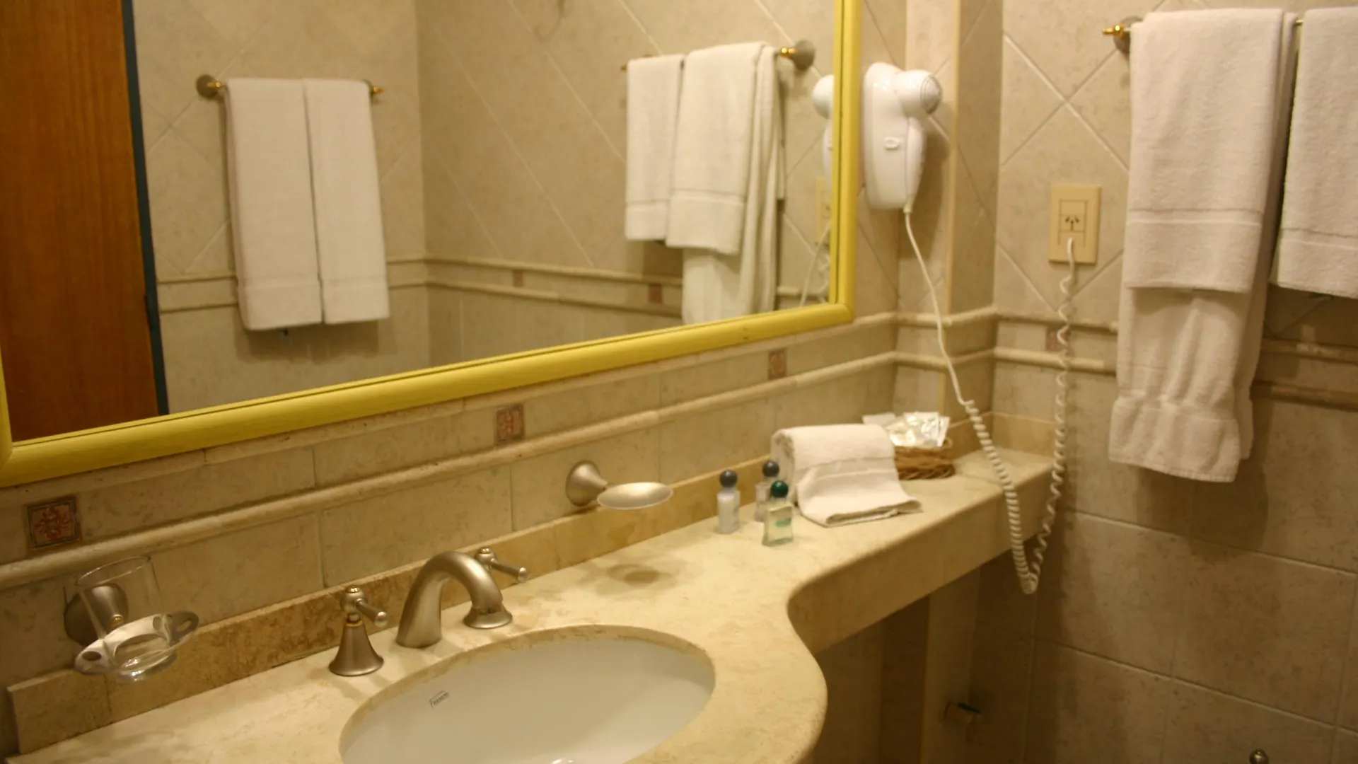 Hotel Cordon Del Plata Mendoza