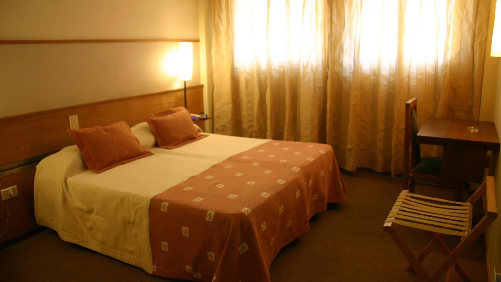 Hotel Cordon Del Plata Mendoza 3*,  Argentina
